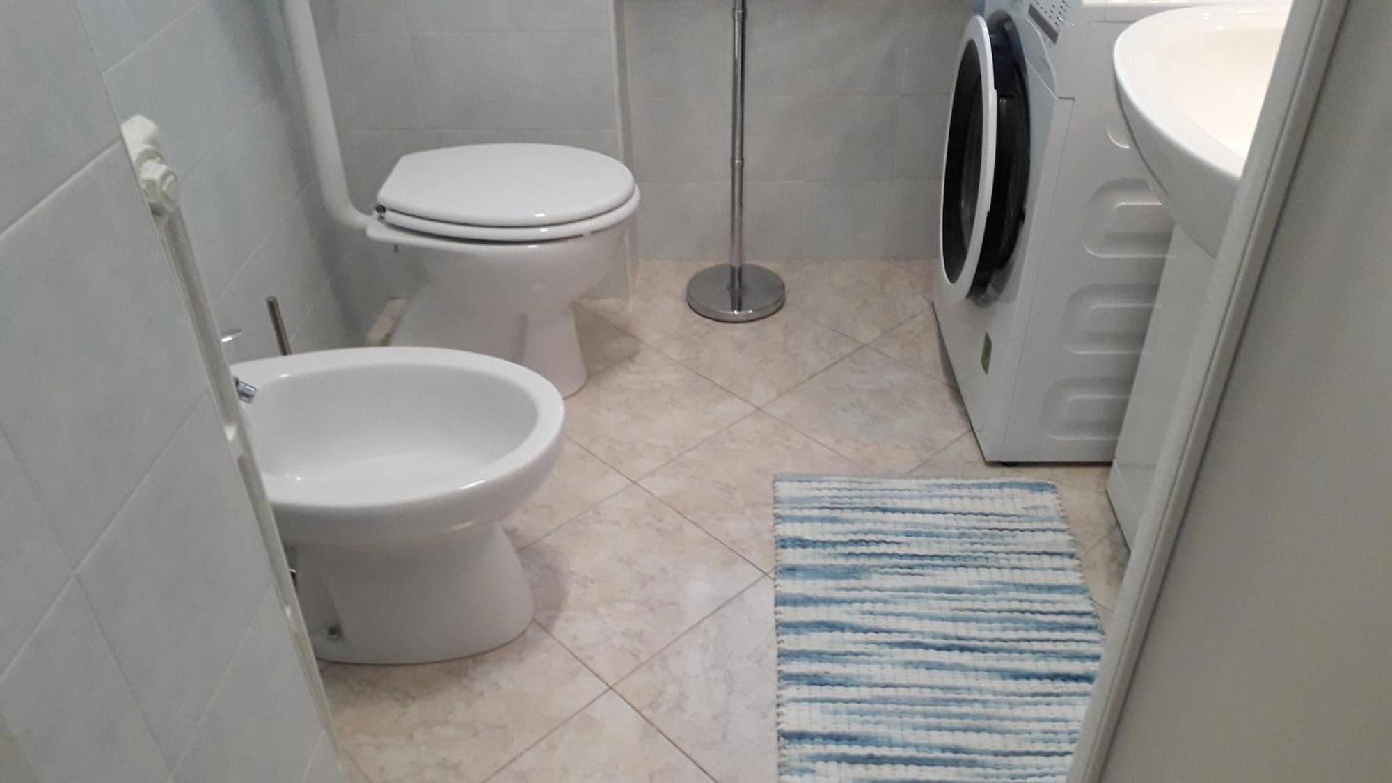 Alesa Apartament Vercelli Buitenkant foto