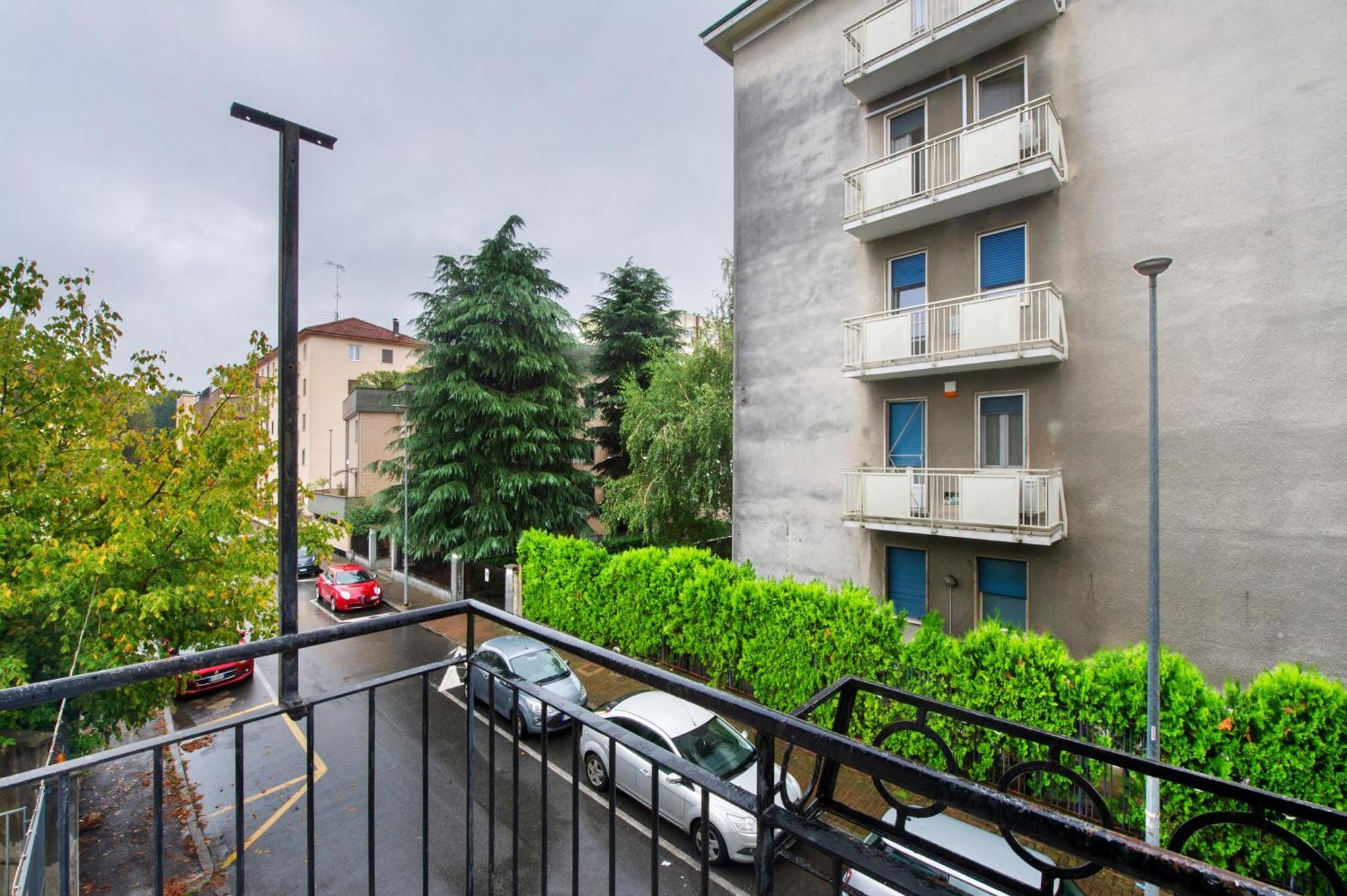 Alesa Apartament Vercelli Buitenkant foto